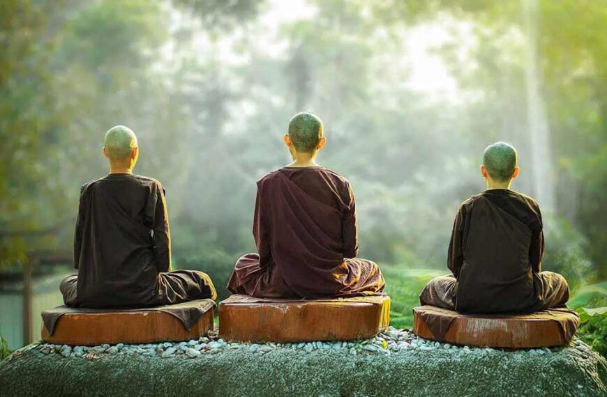 Budist Bir Ailede Yetişmiş Bir Agnostiğin Gözünden Mutluluk